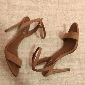 Steve Madden landen heel
